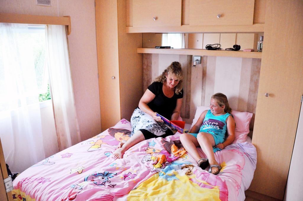 Oostappen Vakantiepark Riviera Beach Biddinghuizen Oda fotoğraf